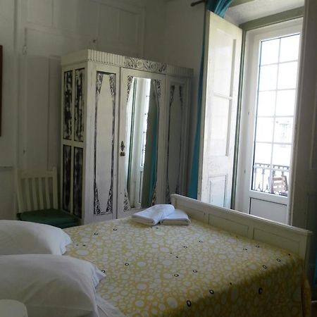 New Aljubarrota Guest House ลิสบอน ภายนอก รูปภาพ
